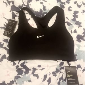 Nike Swoosh Bra